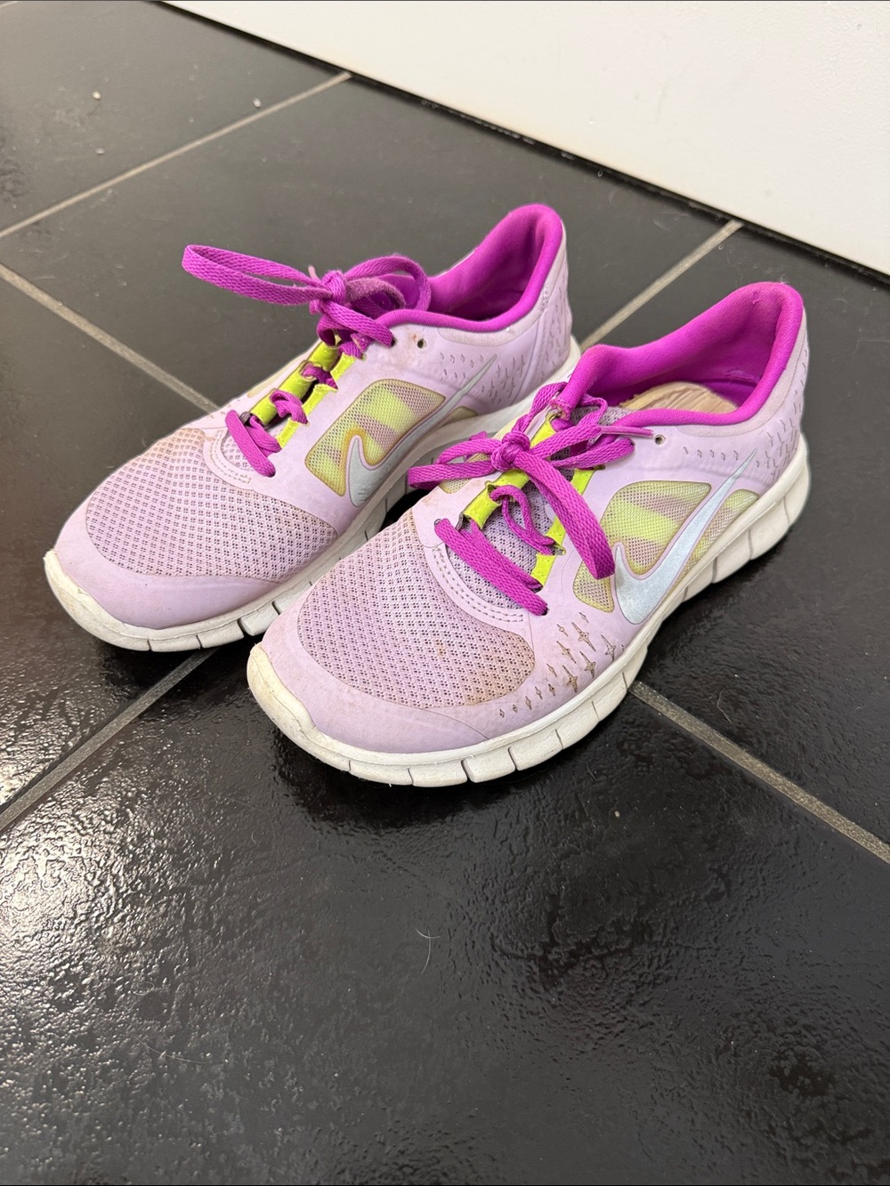 Nike Free Run 3 Kids Lavender and Fuchsia Running Sneakers with Lime Accents